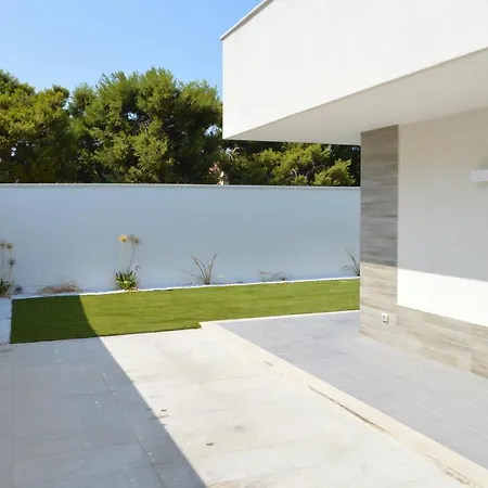Villa Baia Dei Gruccioni Trani Exterior foto